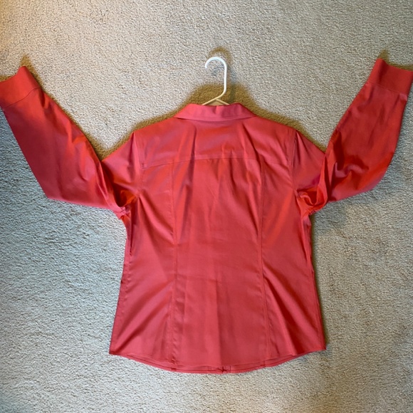 Chicos Like New No Iron Orange button down blouse, Chico's size 1 (Medium) - Picture 2 of 7